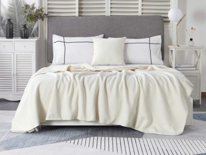 Покрывало Софи де Марко Аманда (молоко) 220х240