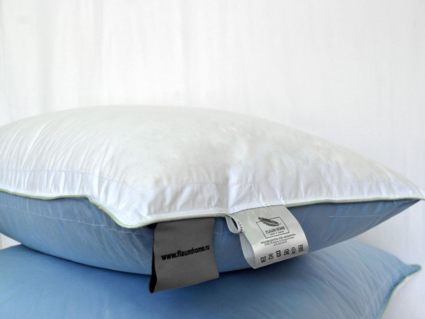 Подушка Flaum Home Rainbow бело-голубая 50х70